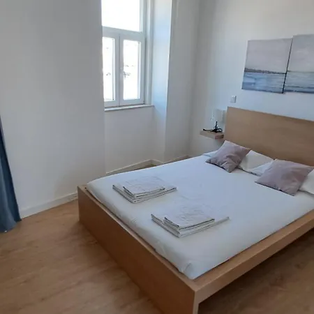아파트 Serafina 2nd Floor 2br With Swimingpool